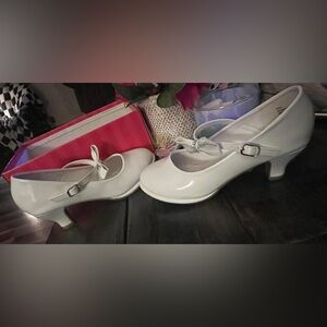 Elegant White low heels